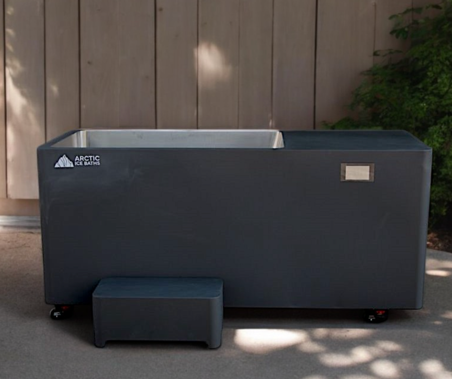 Tarn – Premium Ice Bath with Built-In Cooler for Elite Recovery